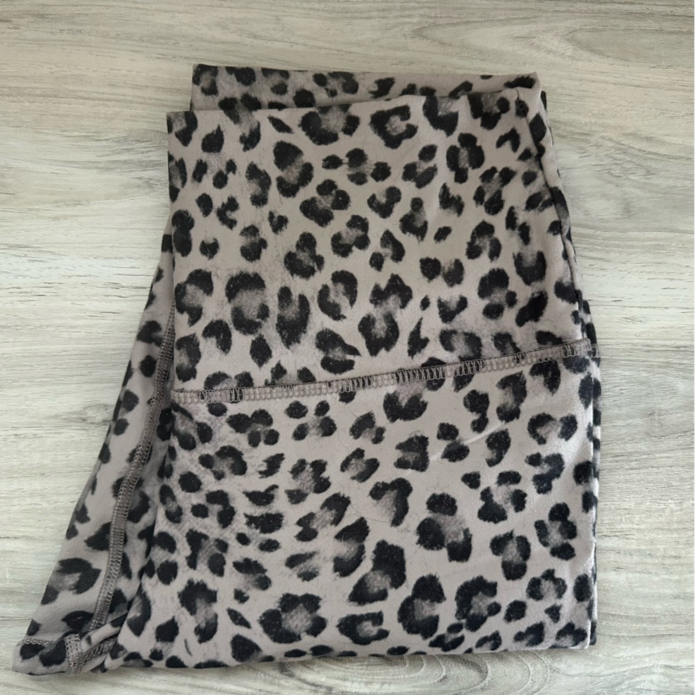 Evolution & Creation Leopard Leggings size L